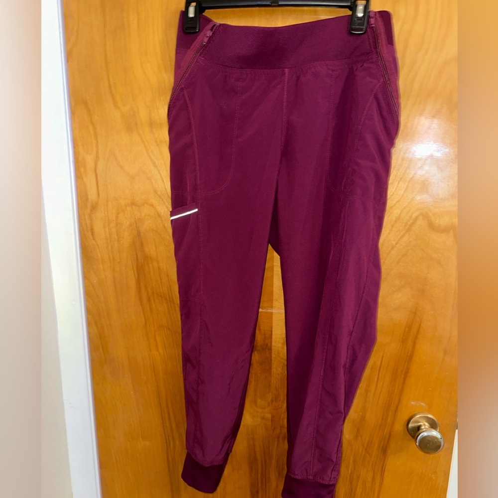 Cherokee infinity scrub elastic waist jogger pants size medium petite burgundy